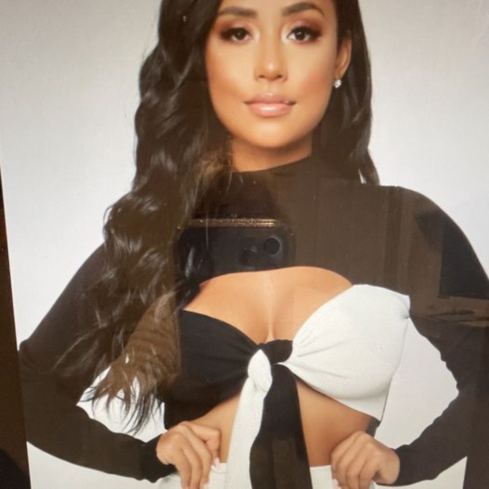 Fashion Nova Black & White Colorblock Tie-Front Cropped Sweater - Size S